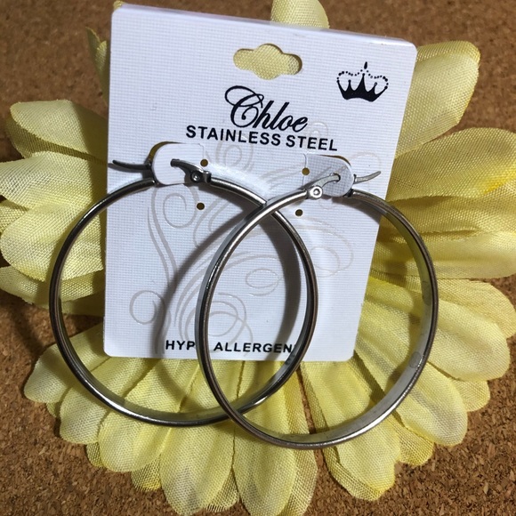 COPY - Silver médium Hoops - Picture 2 of 7